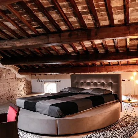 Palazzo Galganetti Betti Holiday home *